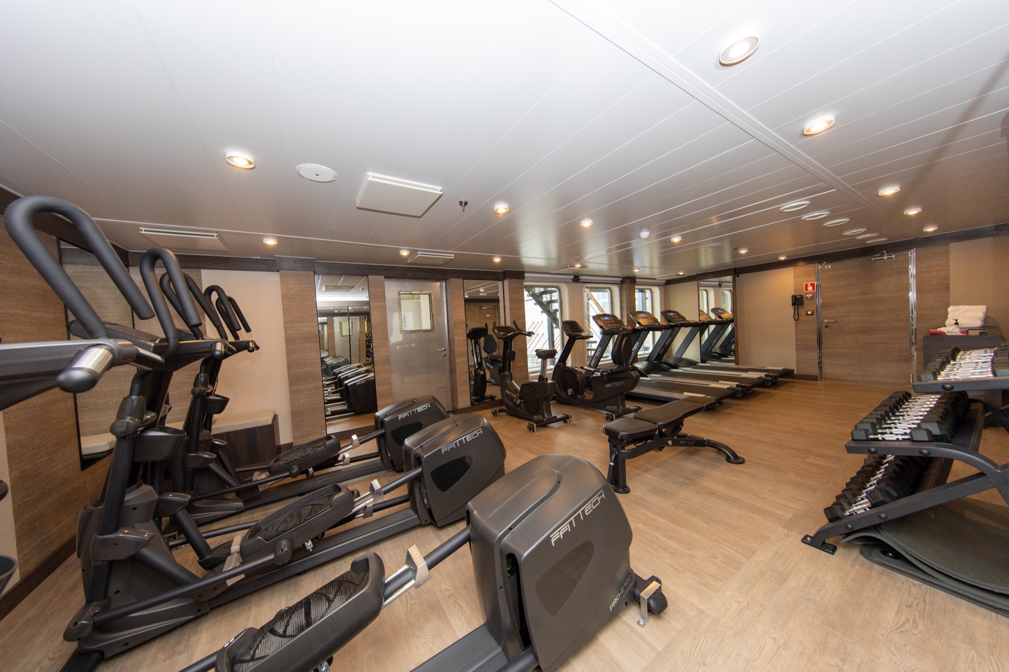 Quark Expeditions_World Explorer_Gym _2_.jpg